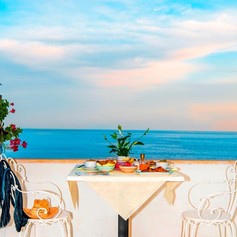 Casa Guadagno - Camera Matrimoniale con Vista Mare - 12