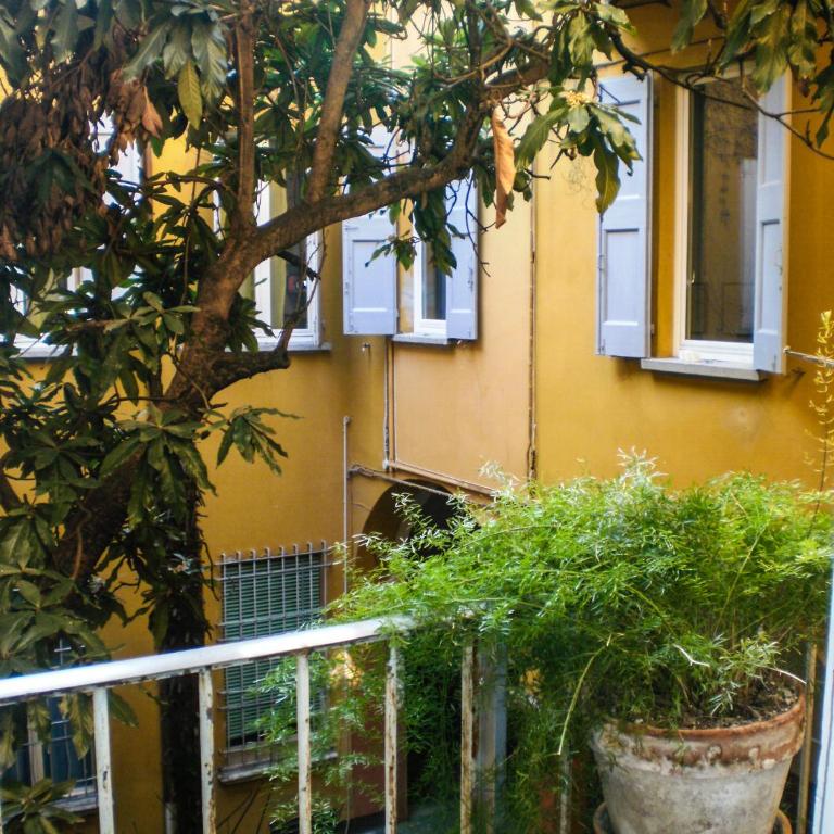 Mars41 B&B - Camera Matrimoniale con Balcone e Bagno Privato - 4