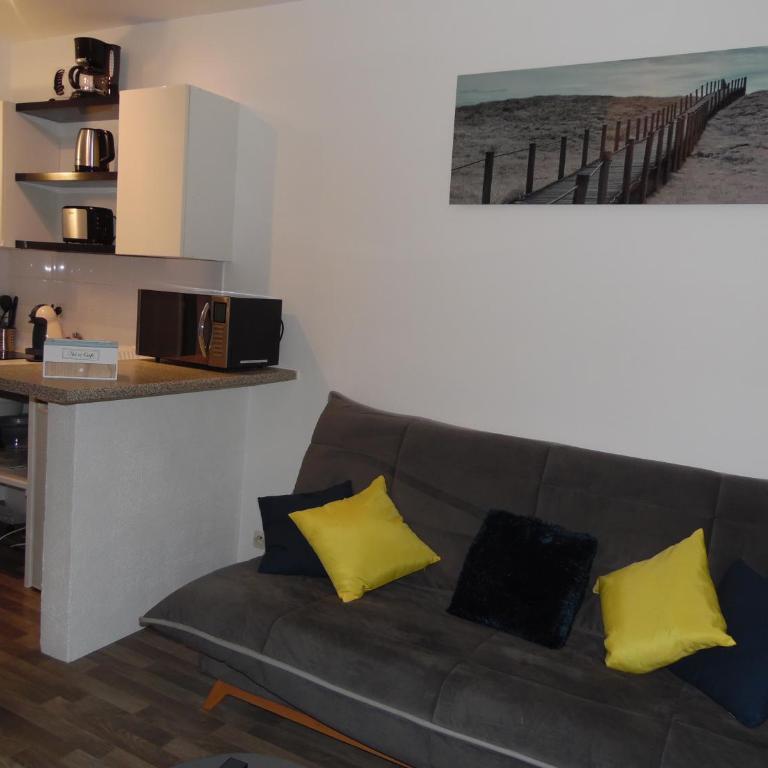 Avec JARDINET sans vis à vis Plein centre ville au RDC 350m de la plage - Appartement - Rez-de-Chaussée - 11