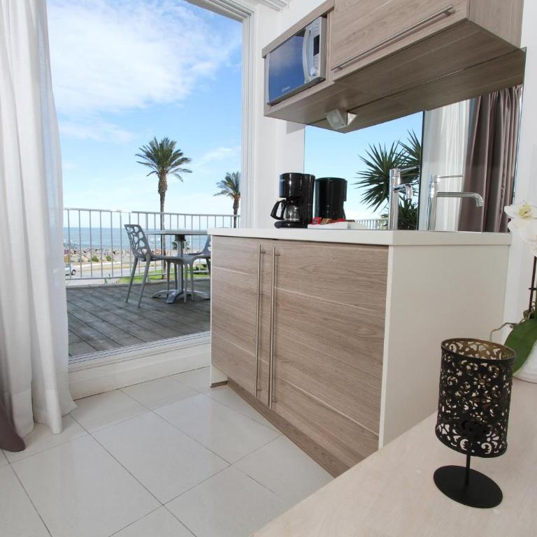 Bleu Mer Duplex & Suites - Suite - Vue sur Port ou Mer - 2