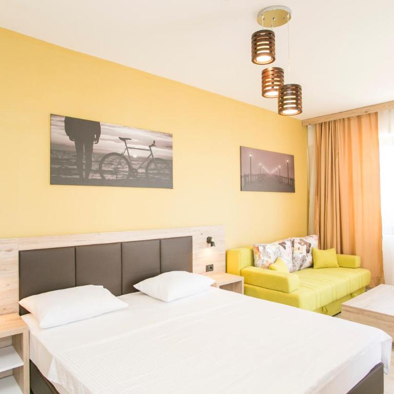 Hotel Ulliri & SPA - Dvokrevetna Soba sa Bračnim Krevetom i Balkonom - 7