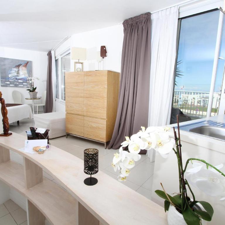 Bleu Mer Duplex & Suites - Suite - Vue sur Port ou Mer - 4