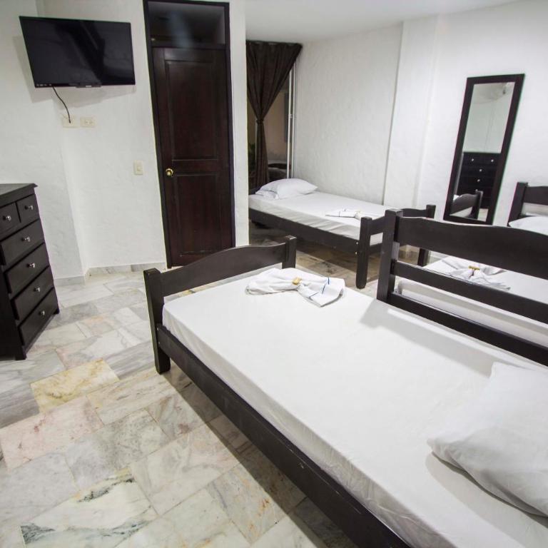 Blue Star Hotel - Habitación Cuádruple Estándar - 4