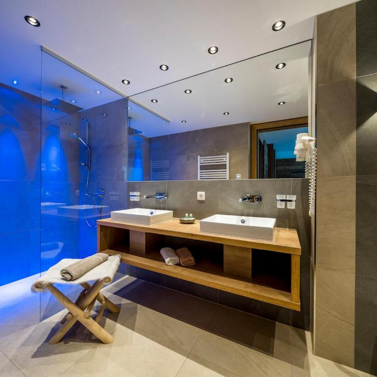 Post Hotel Paznaun - Standard Suite - 1