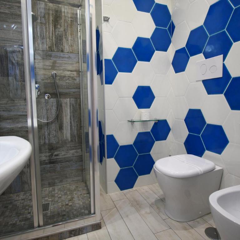 Recia Room - Camera Matrimoniale con Bagno Privato - 2