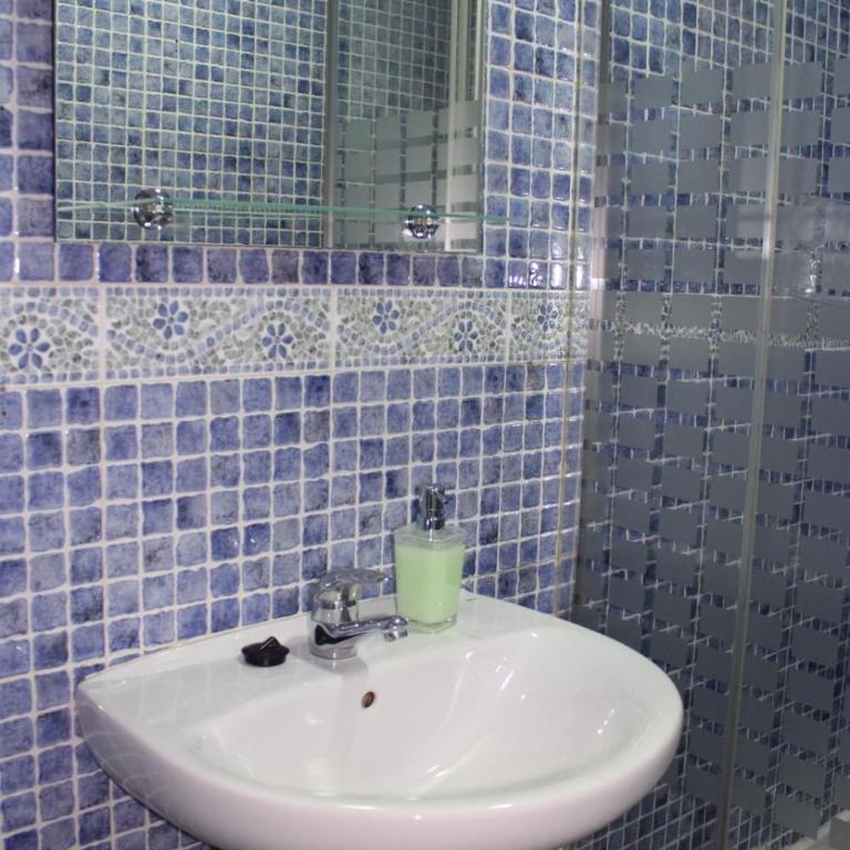 Maravilloso y céntrico en Málaga - Two-Bedroom Apartment - 15