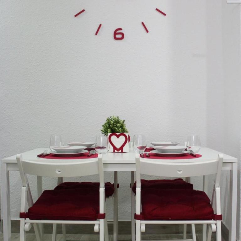 Maravilloso y céntrico en Málaga - Two-Bedroom Apartment - 2