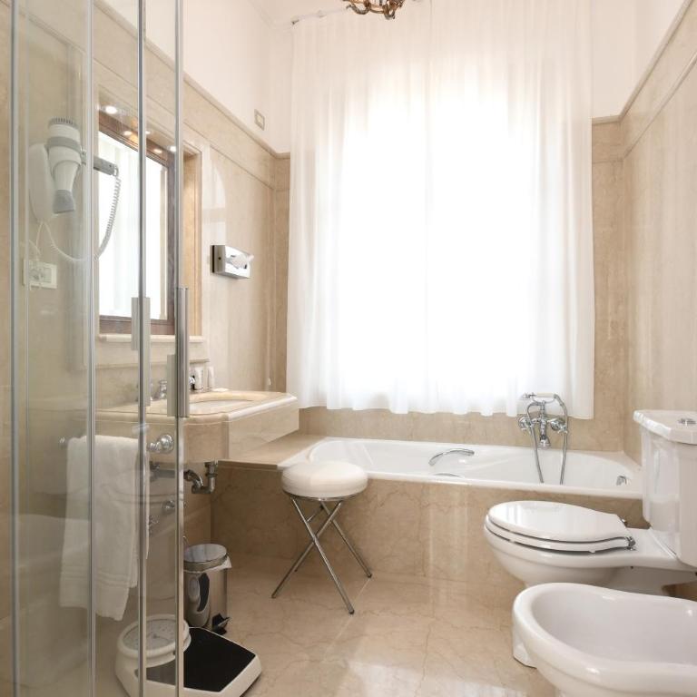 Hotel Vittoria - Suite con Vista Città - 6