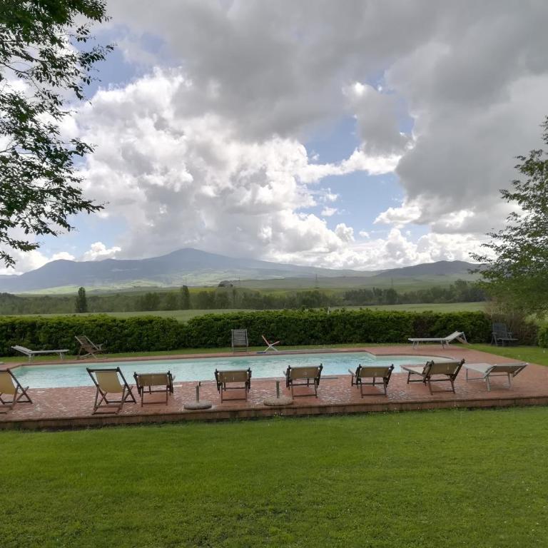 Agriturismo Piandimaggio - Habitación Doble con vistas a la piscina - 4