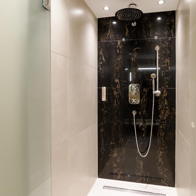 Cocoon - Alpine Boutique Lodge - Deluxe Suite - 4