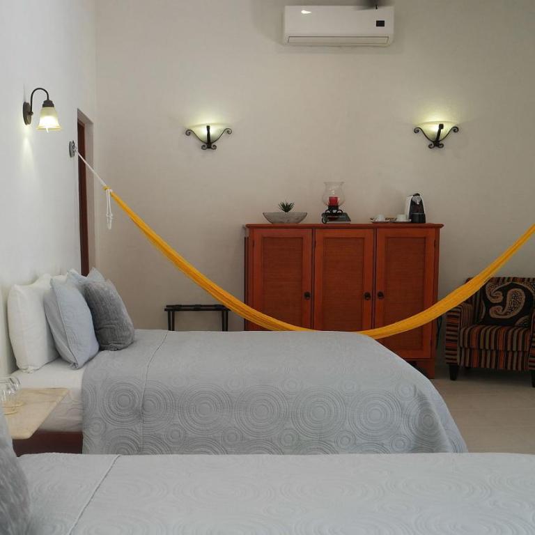 Merida Santiago Hotel Boutique - Suite with Spa Bath and Pool View - 4