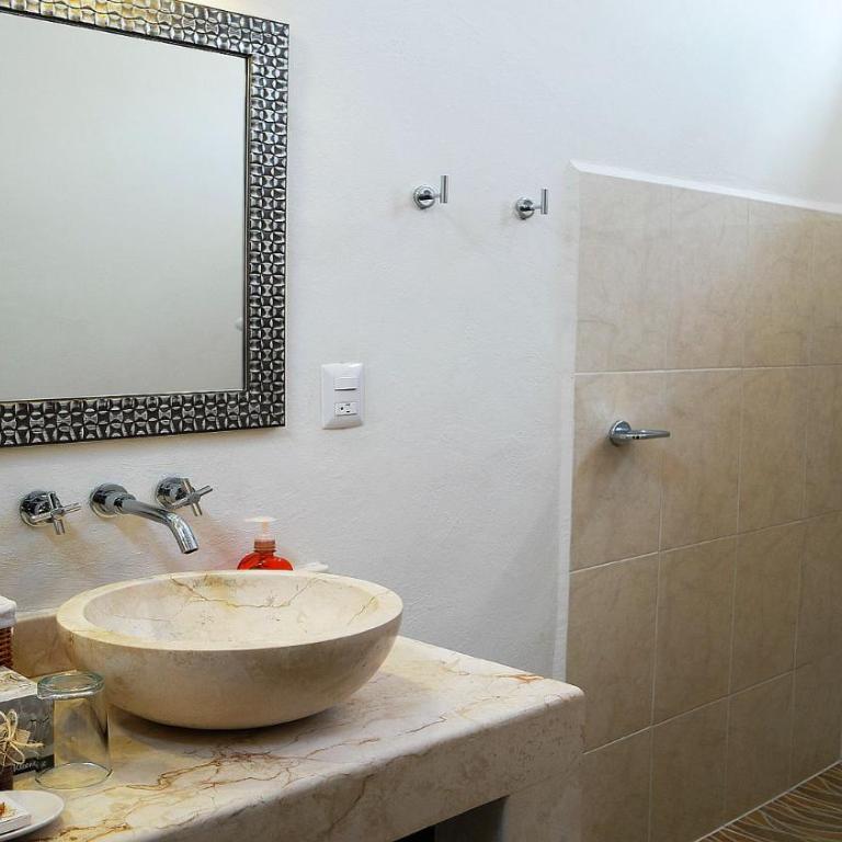 Merida Santiago Hotel Boutique - King Room Deluxe with Pool View - 5