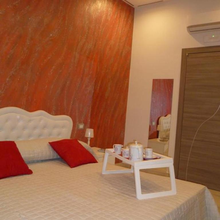 Domus Pompeii - Two-Bedroom Apartment - 2