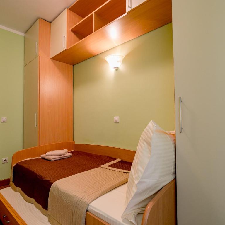 Apartmani Amor - Two-Bedroom Apartment - 24