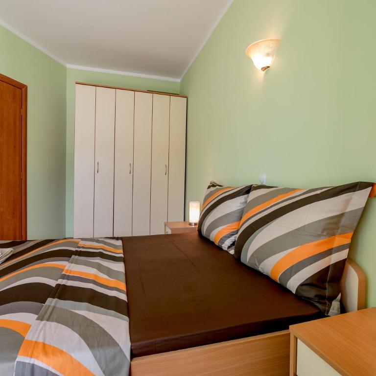 Apartmani Amor - Apartment with Sea View - 17