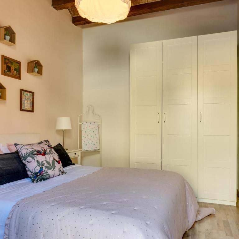 Charming & Convenient Apartment Near Plaza Espanya - Two-Bedroom Apartment - 18