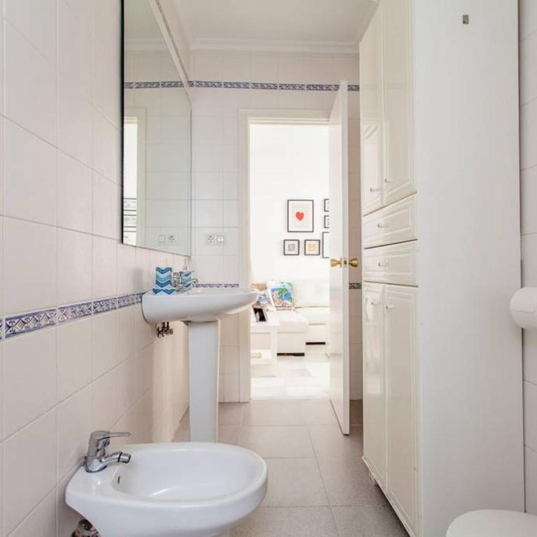Hostly Rivero 2B Center-Fibre-communal terrace-Parking Optional-CLess - Apartamento con balcón - 8