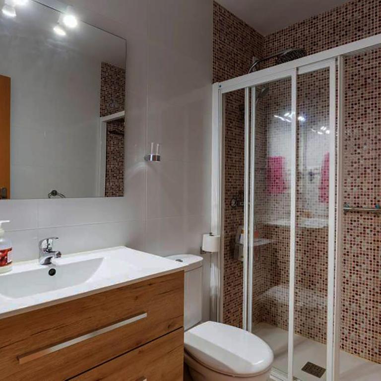 Apartamento con parking gratuito - Apartment - 33