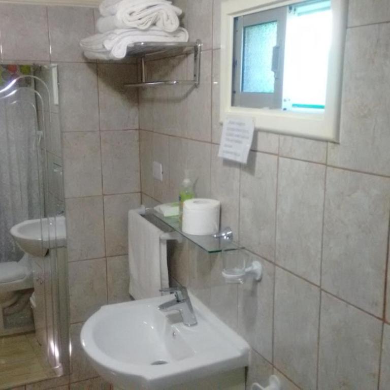 Hostal Miramar - Habitación Doble con baño privado - 3