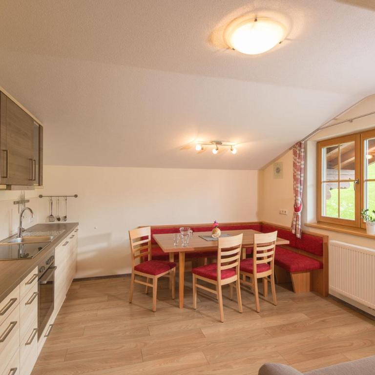 Hinteregghof - Apartment mit 2 Schlafzimmern und Balkon - 1