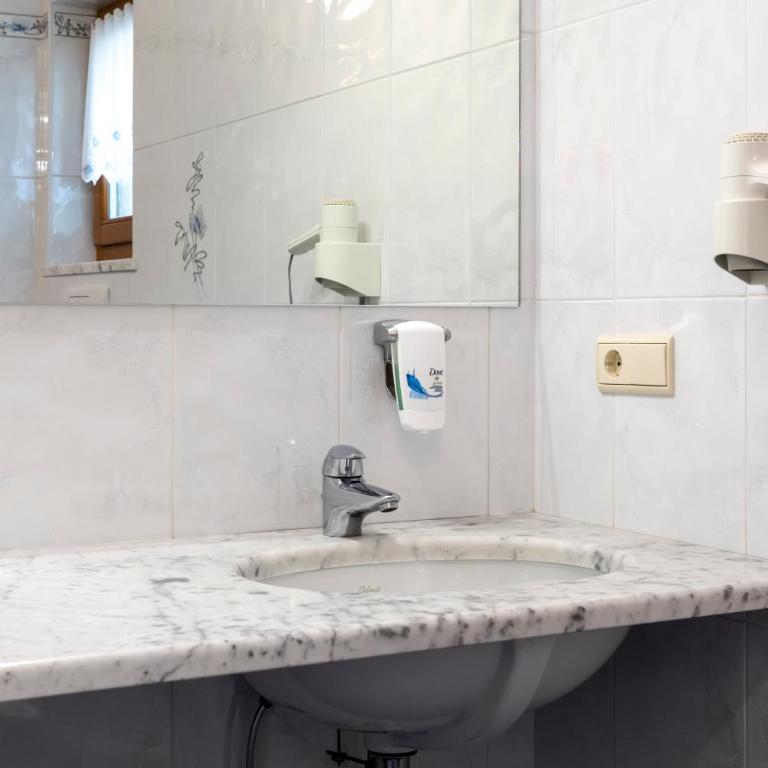 Hotel Kronhof - Appartamento con 1 Camera da Letto e Balcone - 2