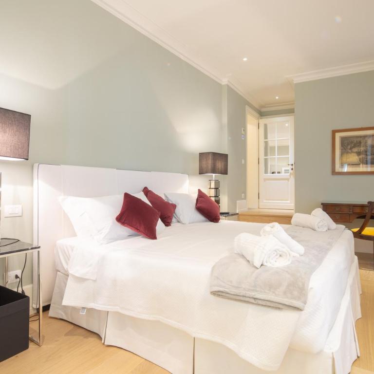 Villoresi Mansion - Two-Bedroom Apartment - 8
