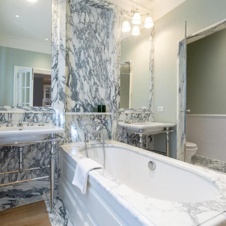 Villoresi Mansion - Two-Bedroom Apartment - 4
