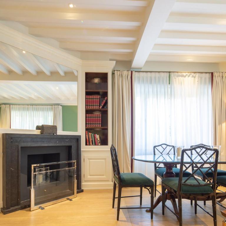 Villoresi Mansion - Two-Bedroom Apartment - 15