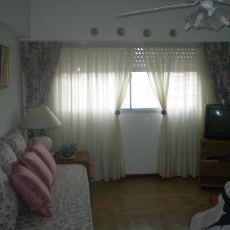 Depto. 2 ambientes - Apartamento de 1 dormitorio - 10