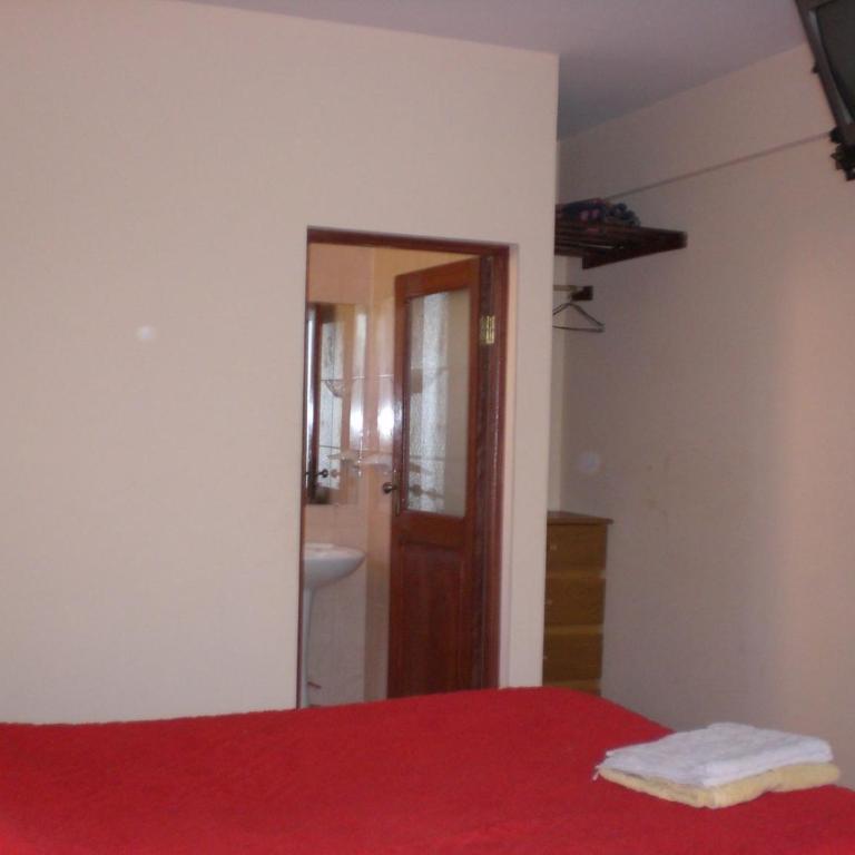 Concordia - Hospedaje - Habitación con cama grande - 2