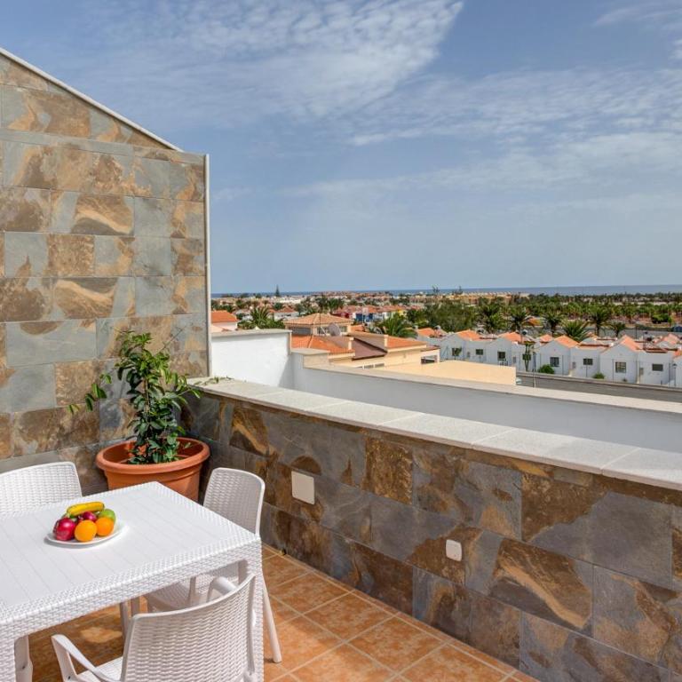 Daniel Luxury House Caleta - Four-Bedroom House - 3