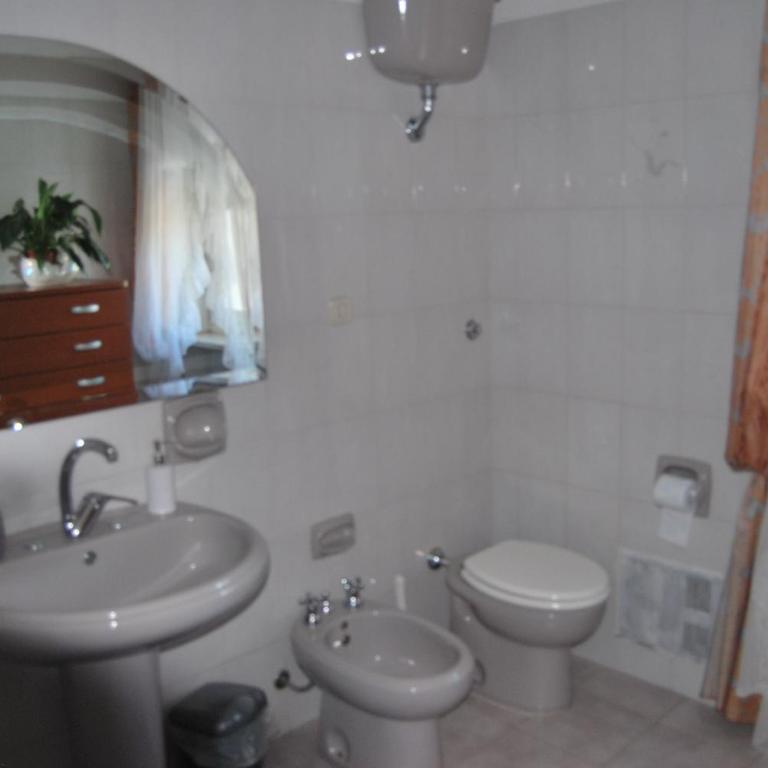 A Casa di Lidia B&B Gaeta - Camera Matrimoniale con Bagno Privato - 10