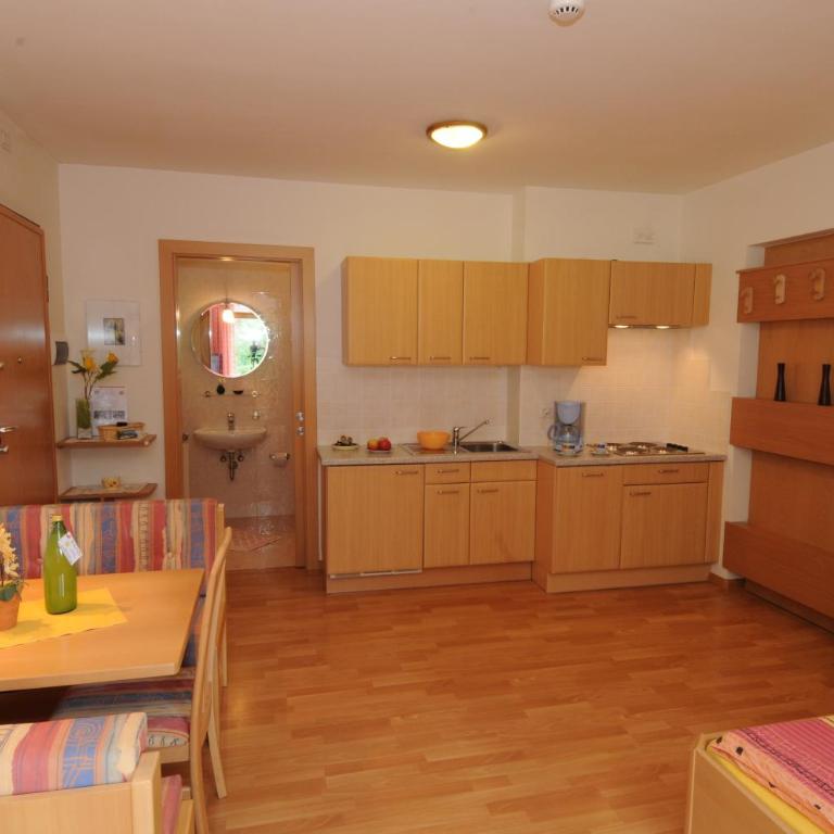 Haus Hofer *** - Apartment mit Balkon - 2