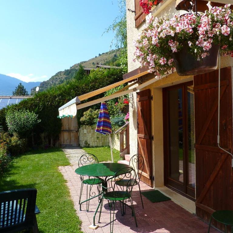 PLEIN SOLEIL appartement avec GARAGE pour SKI TROIS VALLEES et CURE THERMALE - Appartement - 7