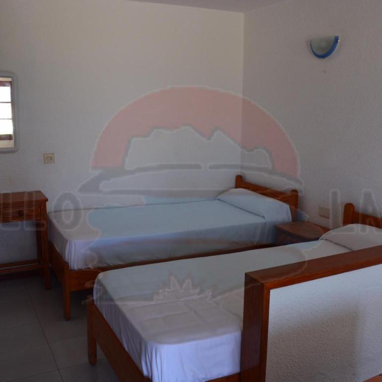 Cotillo Lagos - Estudio - 24