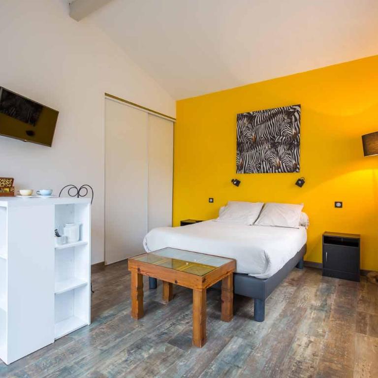 Villa Mogador Piscine et Balnéo - Chambre Double avec Baignoire Spa - 2