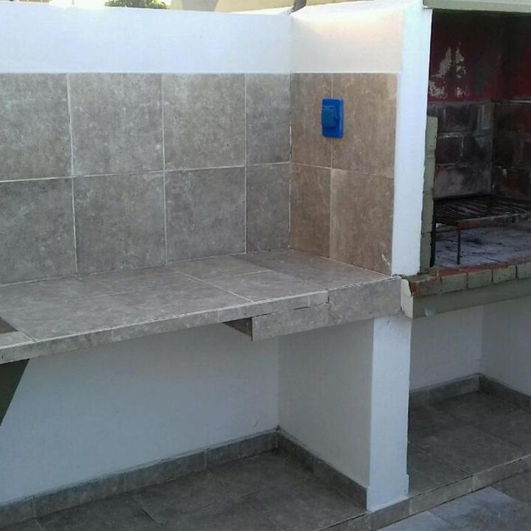 Departamentos Silvia - Apartamento de 2 dormitorios con balcón - 7