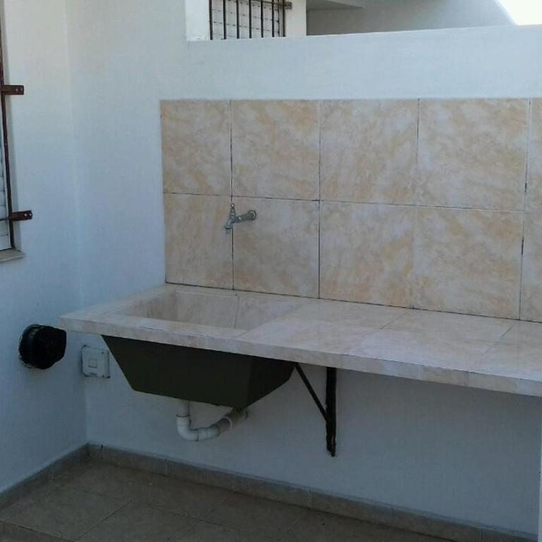 Departamentos Silvia - Apartamento de 2 dormitorios con balcón - 2