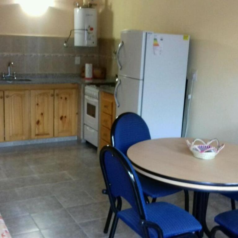 Departamentos Silvia - Apartamento de 2 dormitorios con balcón - 3