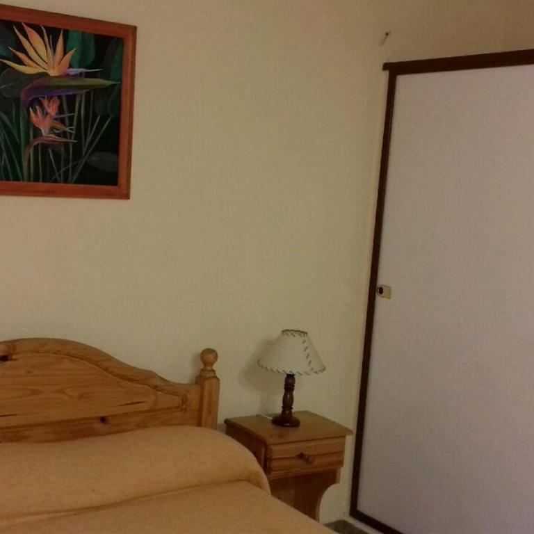 Departamentos Silvia - Apartamento de 2 dormitorios con balcón - 4