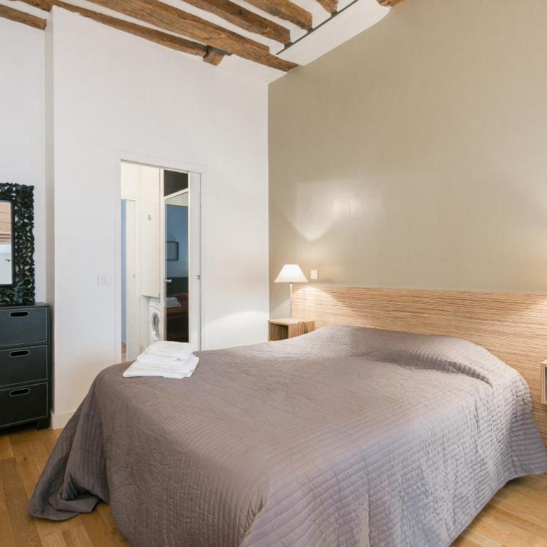 Le Marais Place Sainte Catherine With AC - Appartement Supérieur - 13