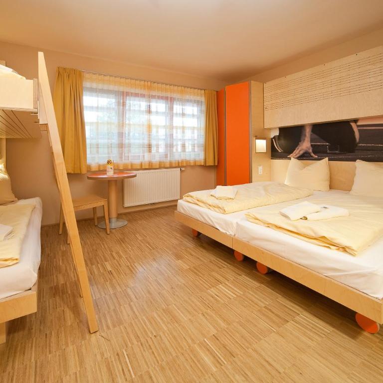 JUFA Hotel Leibnitz - Vierbettzimmer - 3
