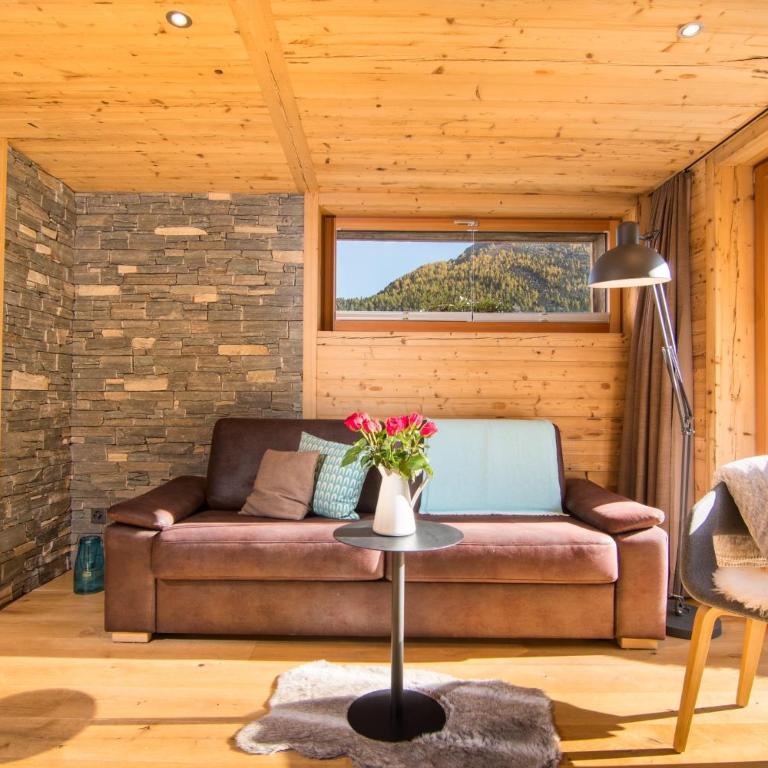Boutique Lodge Spycher - Deluxe Suite mit Bergblick und Balkon - 6