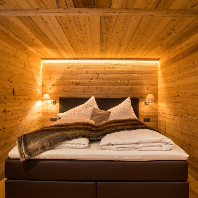 Boutique Lodge Spycher - Deluxe Suite mit 1 Schlafzimmer, Bergblick und Balkon - 1
