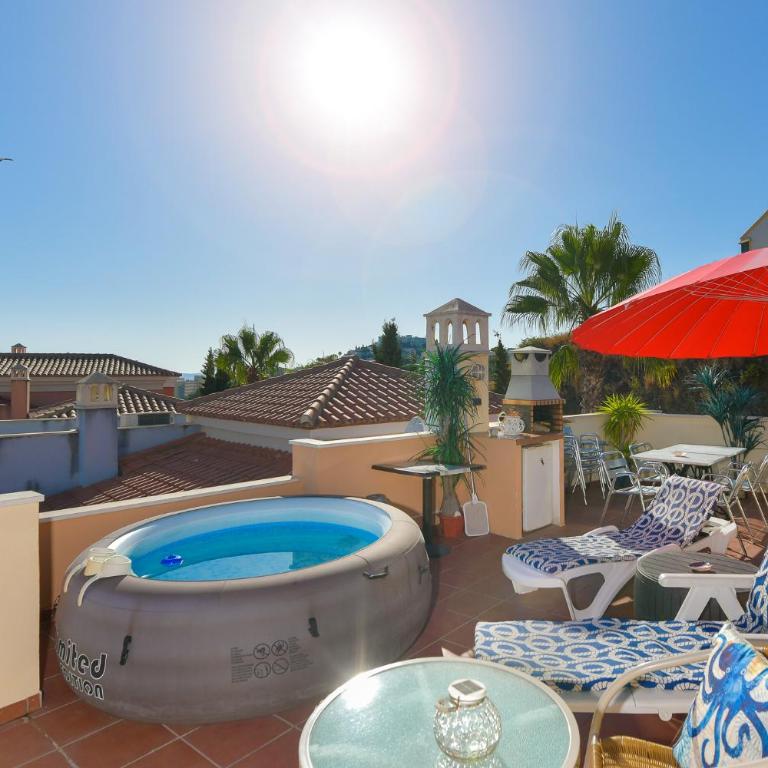 BlueBenalmadena 200meters from the beach with jacuzzi and rooftop terrace - Apartment with Sea View - 9