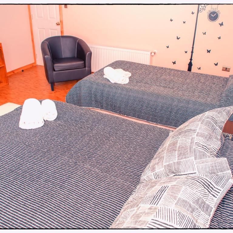 Hostal Los Teros - Habitación Doble con cama supletoria y baño privado - 1