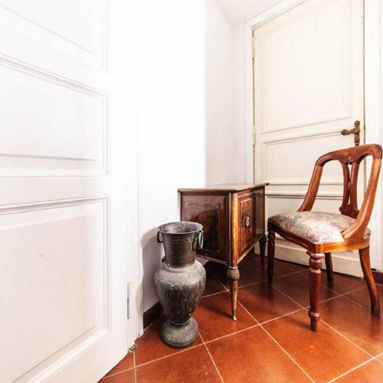 Signor Suite Colosseo - Camera Matrimoniale Piccola con Bagno Privato Esterno - 8