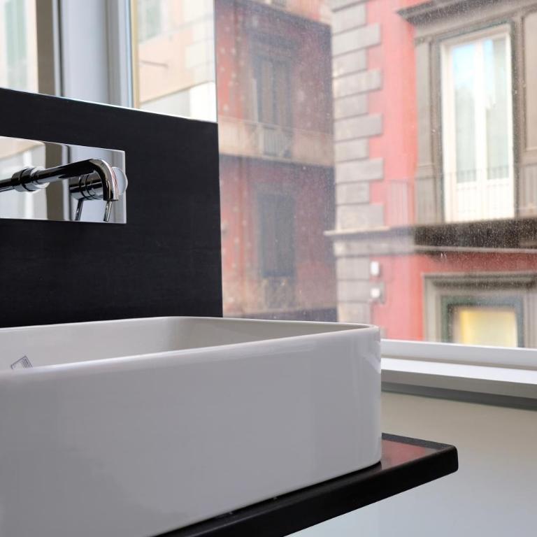 The Boutique Napoli Suite - Camera Deluxe - 7