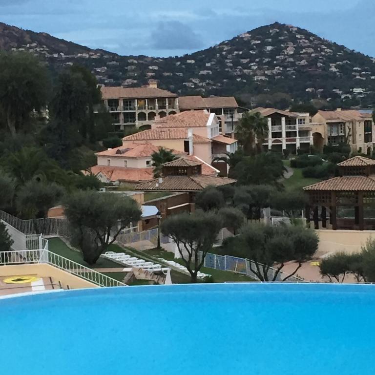 Appartement à Cap Estérel Village Pierre et Vacances Piscines et parking inclus - Studio - 29