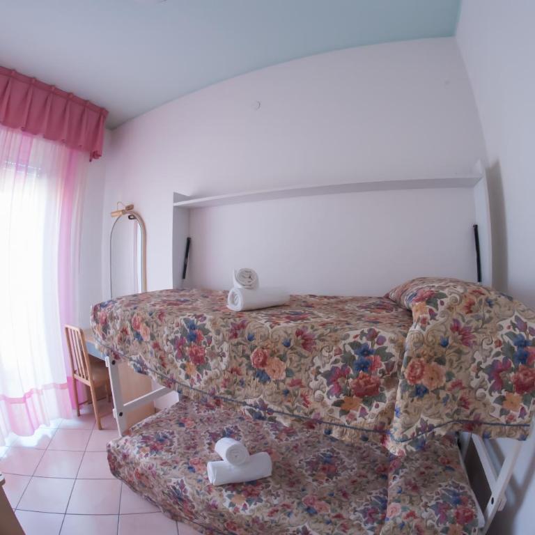 Hotel Angelini - Camera Tripla Standard - 2